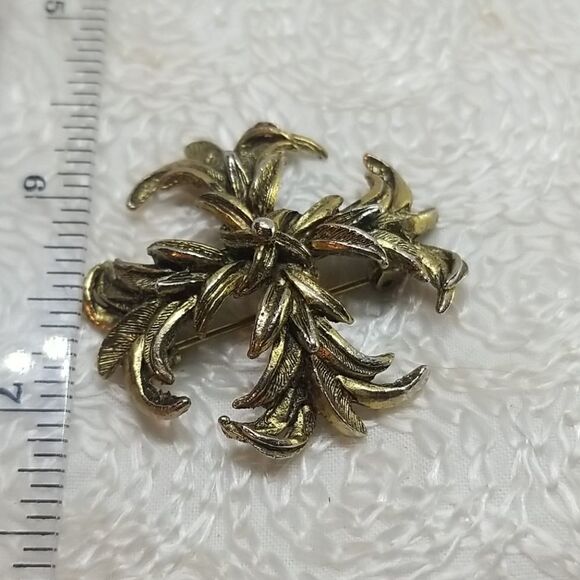 Van S Pin Brooch Vans Authentics 7050 Brooch Pin Cross - Picture 6 of 10